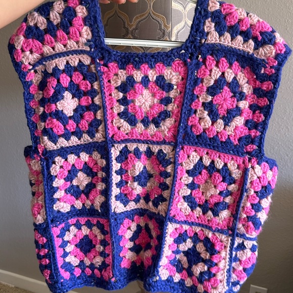 NEW!!Crochet granny square west - Picture 3 of 6